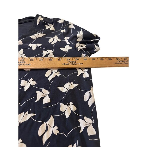 Lands End Womens Relaxed Fit V-Neck Floral Top PM Supima Cotton  Casual Comfy - Picture 8 of 8